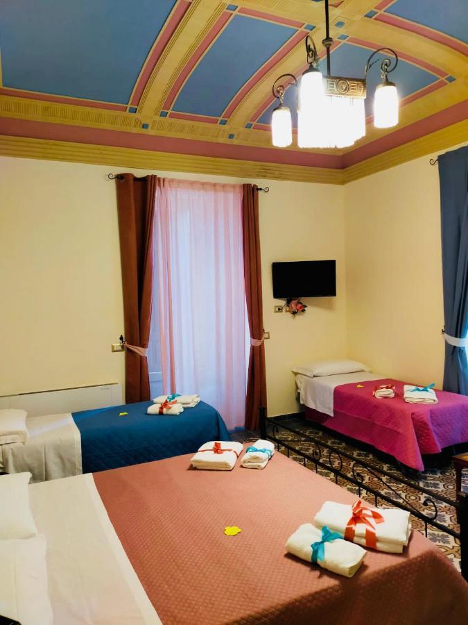 蒙塔尔巴诺埃利科纳Domus Aurea住宿加早餐旅馆 外观 照片